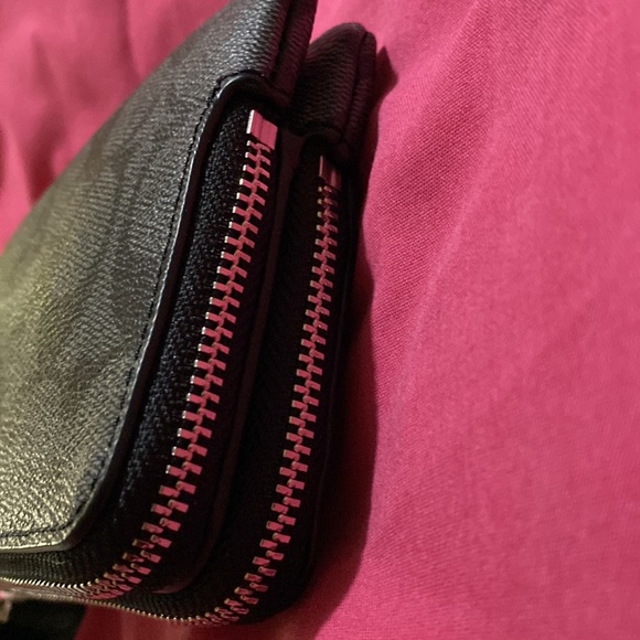 NWT 🔥 Double Corner Zip Wristlet In Signature Canvas NWT - Picture 10 of 16